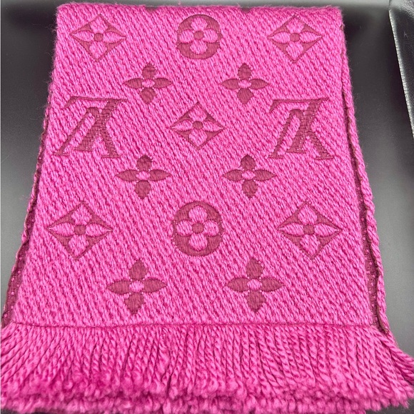 Hard to find PINK!! LOUIS VUITTON M70461 Echarpe Logomania Scarf - Picture 2 of 5